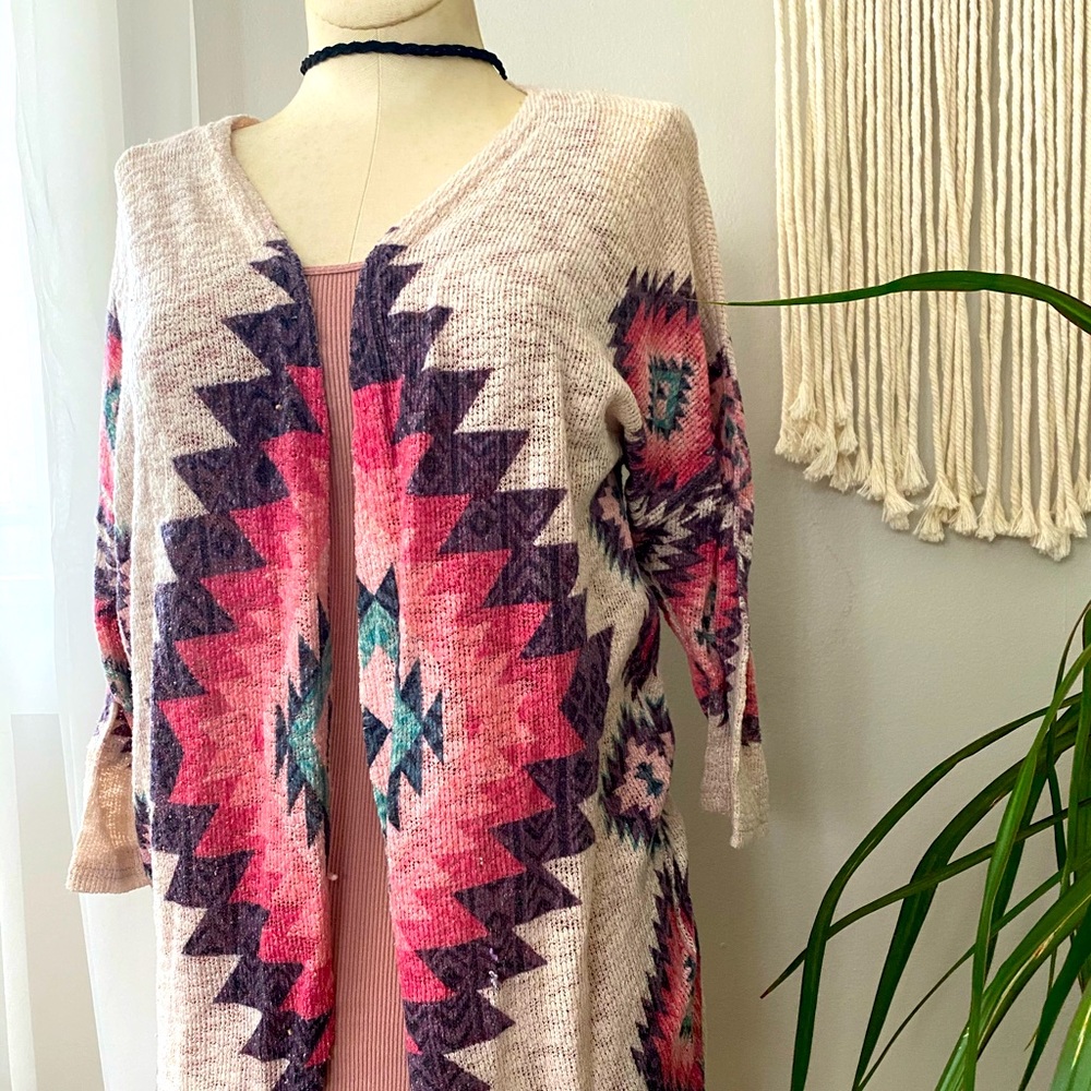 Patterned cream cardigan